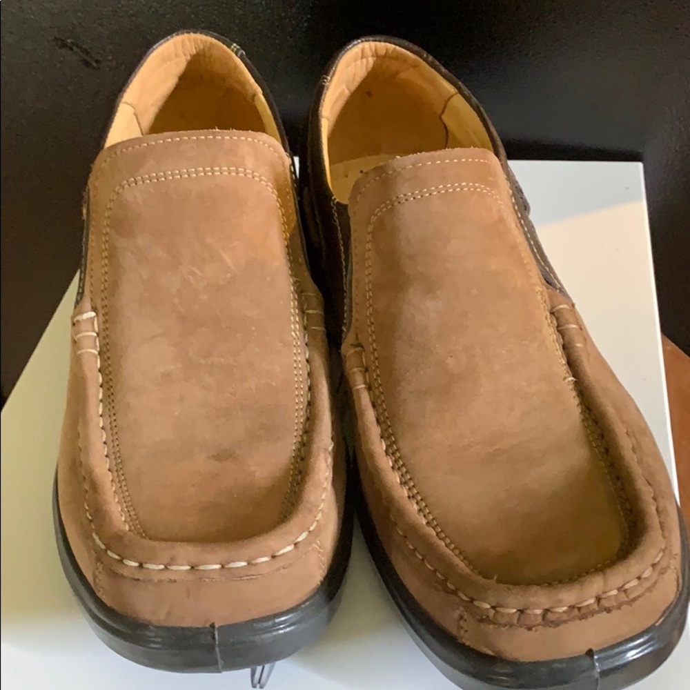 Men’s leather loafers
